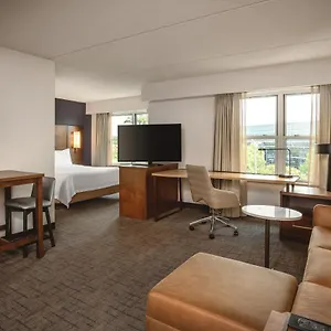 By Marriott Airport Hotel